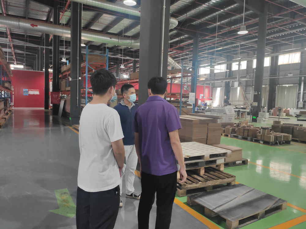 协助各企业通过验收及召开启动会议3